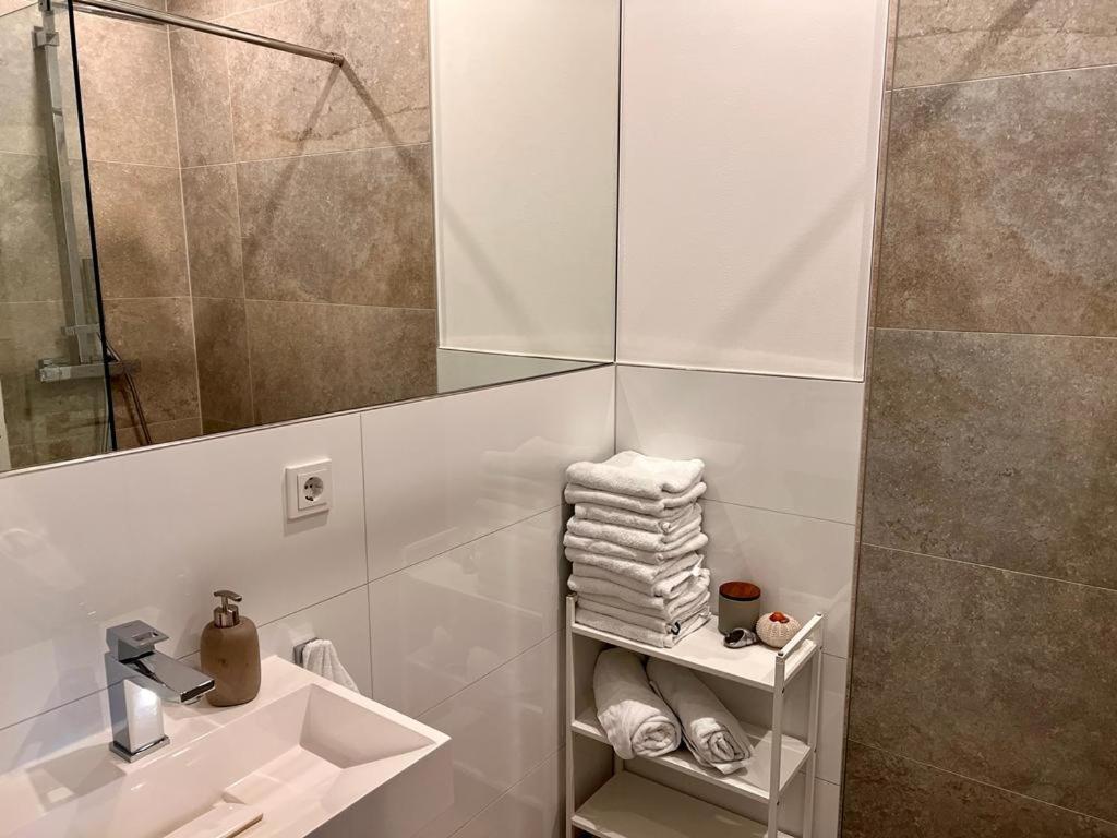 Apartments Bei Playmobil Eg,130M2,Grosse Terassen,24H Self Check-In, Free Parking Zirndorf Dış mekan fotoğraf